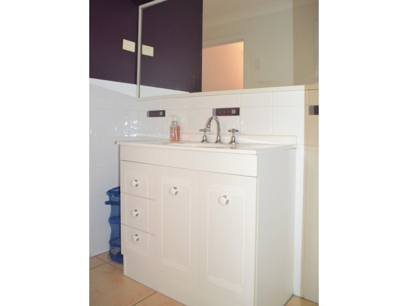 26 Collins Street, Clermont QLD 4721