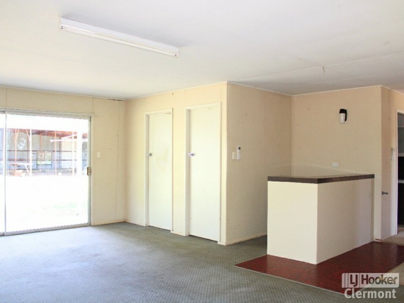 27 Beatty Street, Clermont QLD 4721