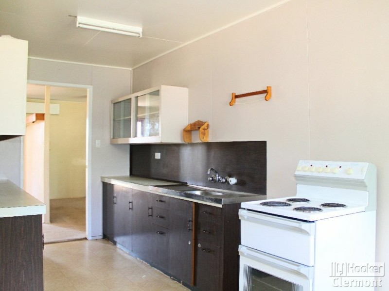 27 Beatty Street, Clermont QLD 4721