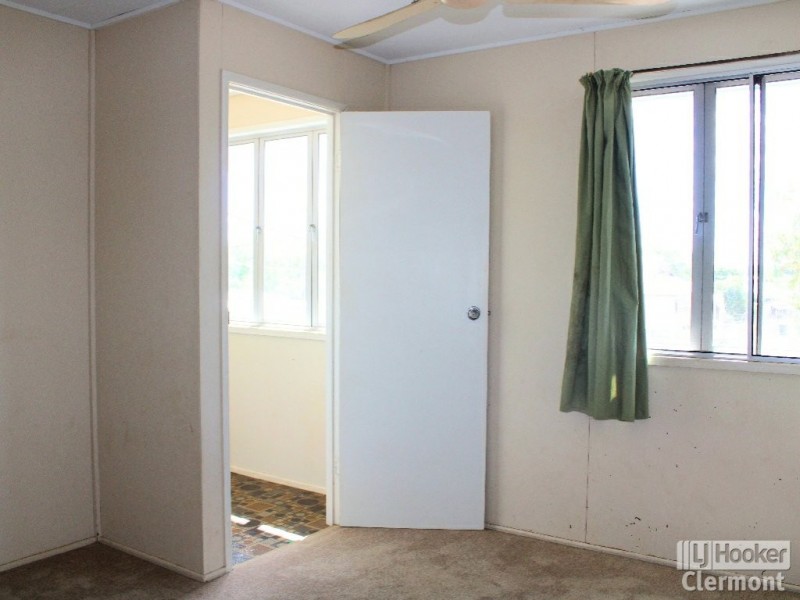 27 Beatty Street, Clermont QLD 4721