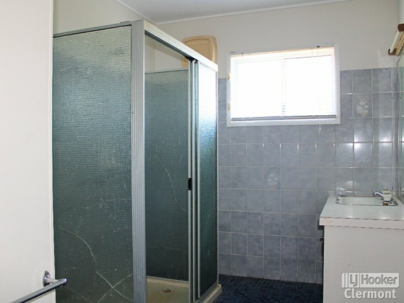 27 Beatty Street, Clermont QLD 4721