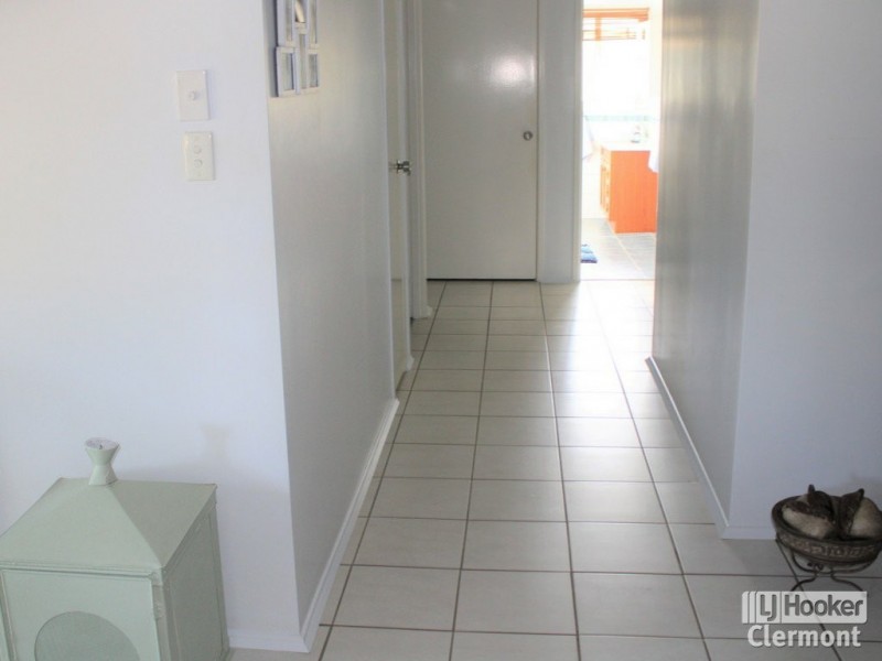 5 Derrett Court, Clermont QLD 4721