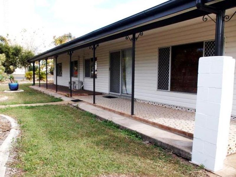 72 Capricorn Street, Clermont QLD 4721