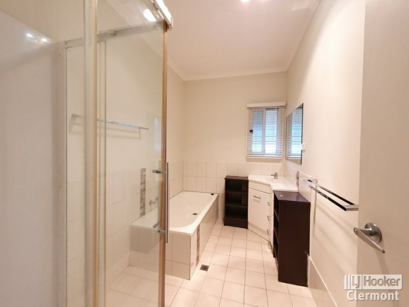 1 Lester Court, Clermont QLD 4721