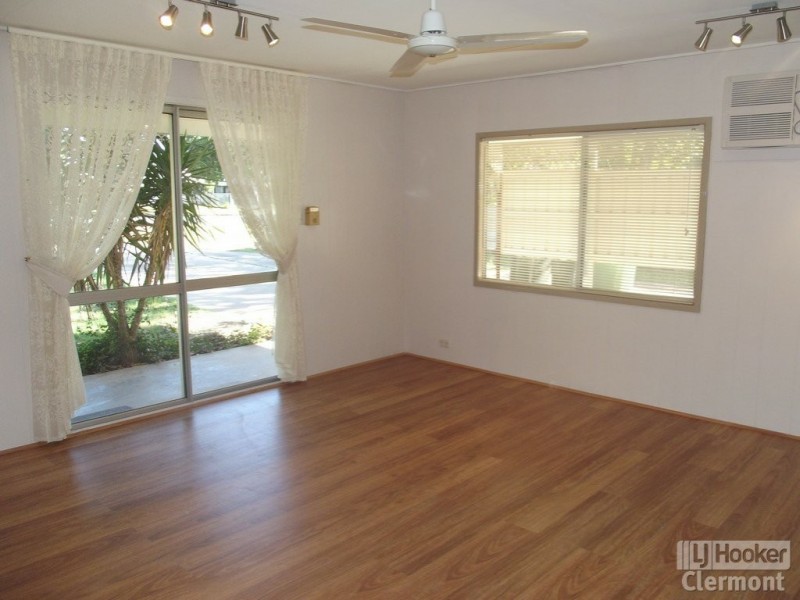 Unit 1 & 2/26 Kitchener Street, Clermont QLD 4721