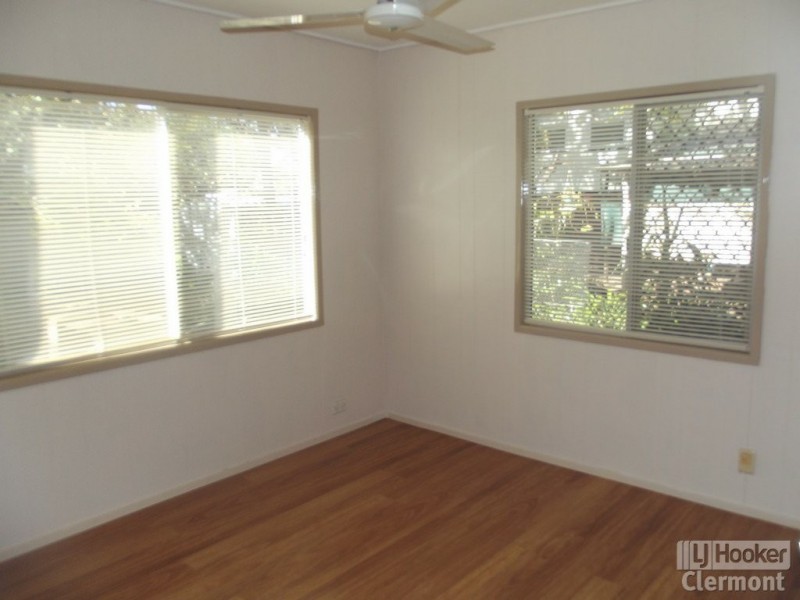 Unit 1 & 2/26 Kitchener Street, Clermont QLD 4721