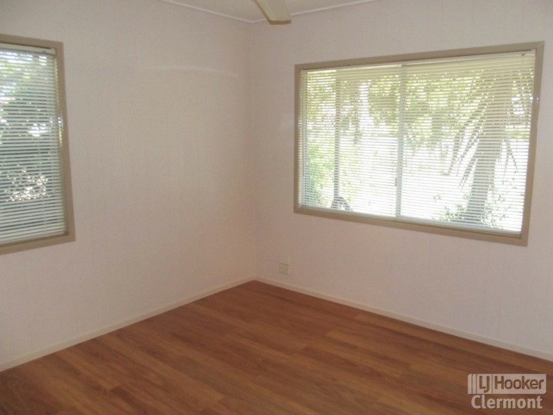 Unit 1 & 2/26 Kitchener Street, Clermont QLD 4721