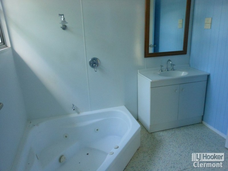 26 Sirius Street, Clermont QLD 4721