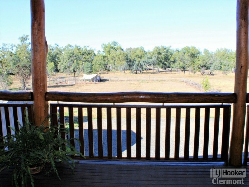 12 Nugget Lane, Clermont QLD 4721