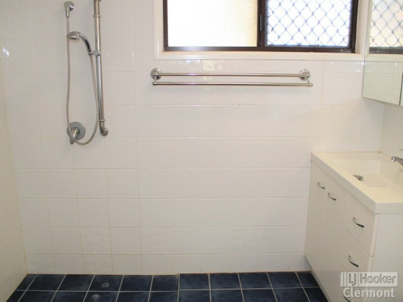 25 Francis Street, Clermont QLD 4721