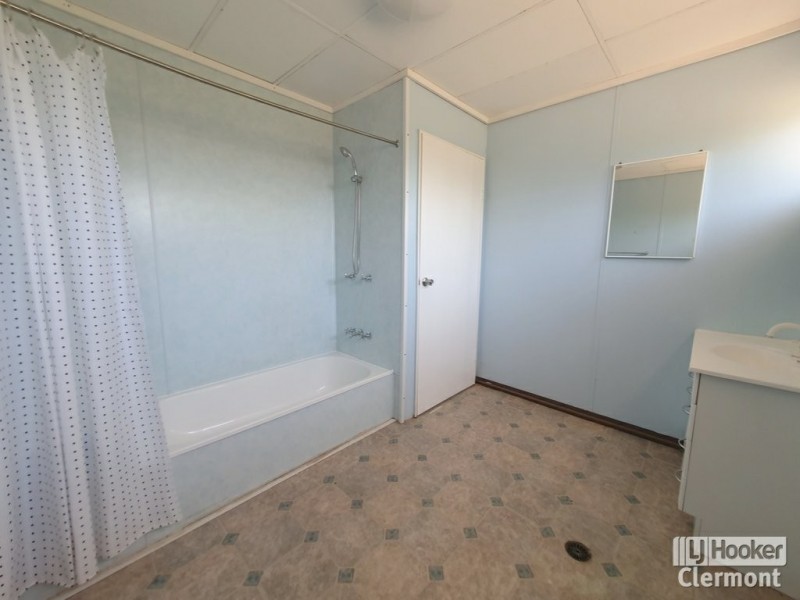 Unit 2/34 Francis Street, Clermont QLD 4721