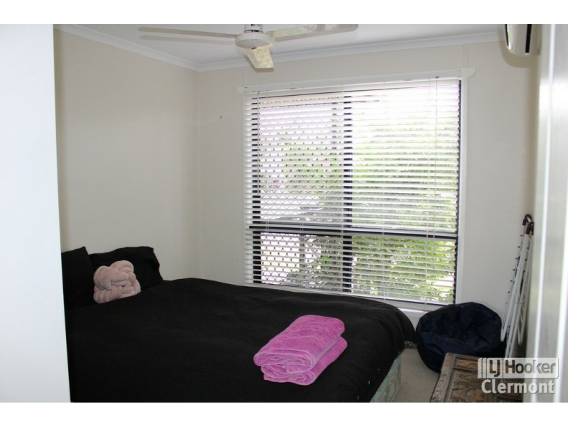 8 East Lane, Clermont QLD 4721