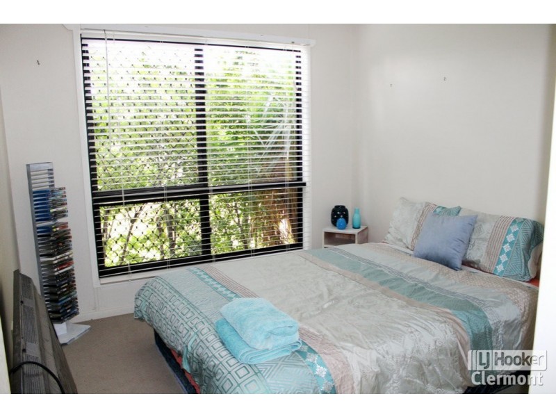 8 East Lane, Clermont QLD 4721