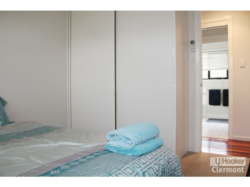 8 East Lane, Clermont QLD 4721