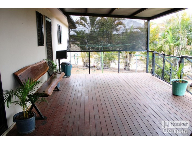 8 East Lane, Clermont QLD 4721