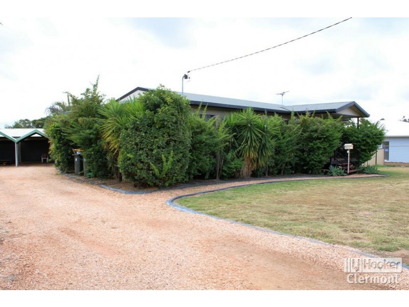 8 East Lane, Clermont QLD 4721