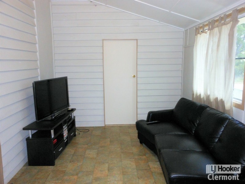 25 Kitchener Street, Clermont QLD 4721
