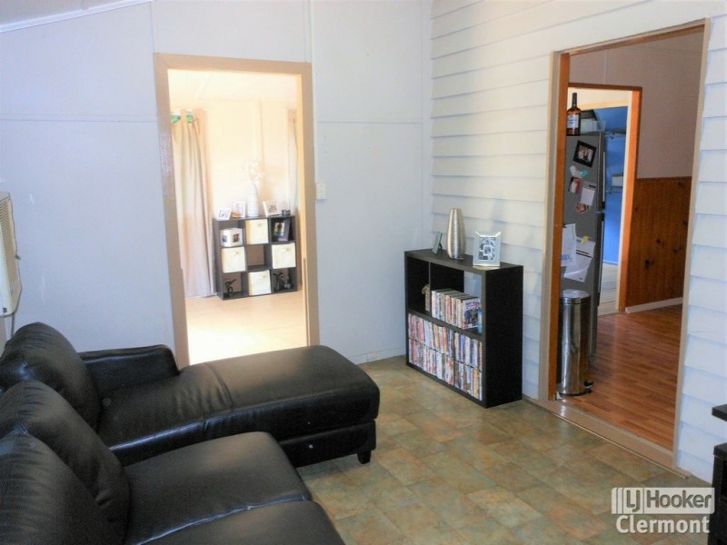 25 Kitchener Street, Clermont QLD 4721