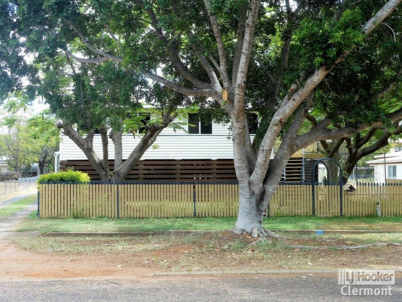25 Kitchener Street, Clermont QLD 4721
