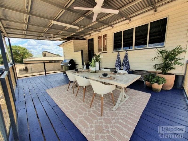25 Kitchener Street, Clermont QLD 4721