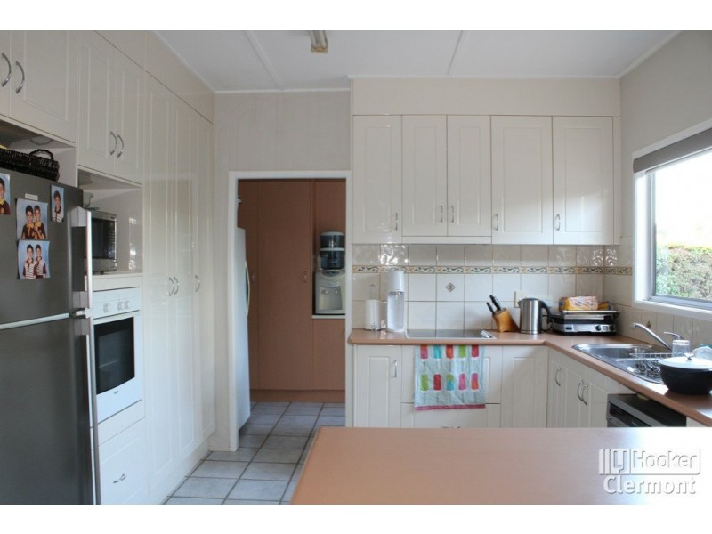 17 Box Street, Clermont QLD 4721