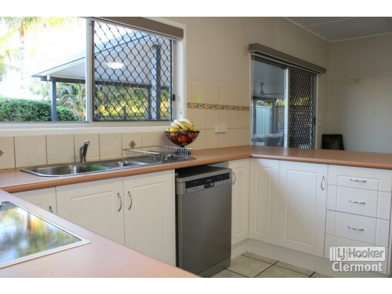 17 Box Street, Clermont QLD 4721