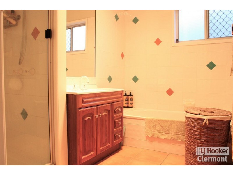 17 Box Street, Clermont QLD 4721