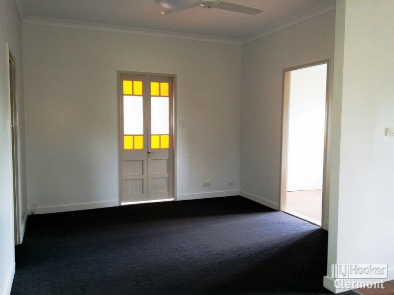 8 Herring Court, Clermont QLD 4721