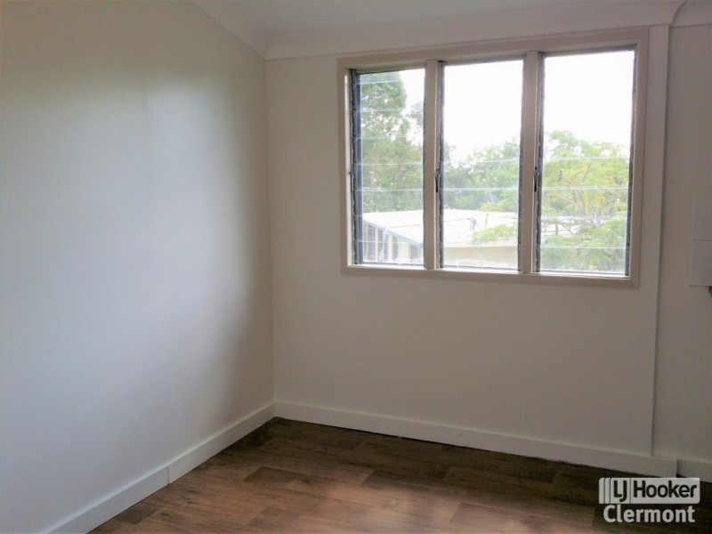 8 Herring Court, Clermont QLD 4721