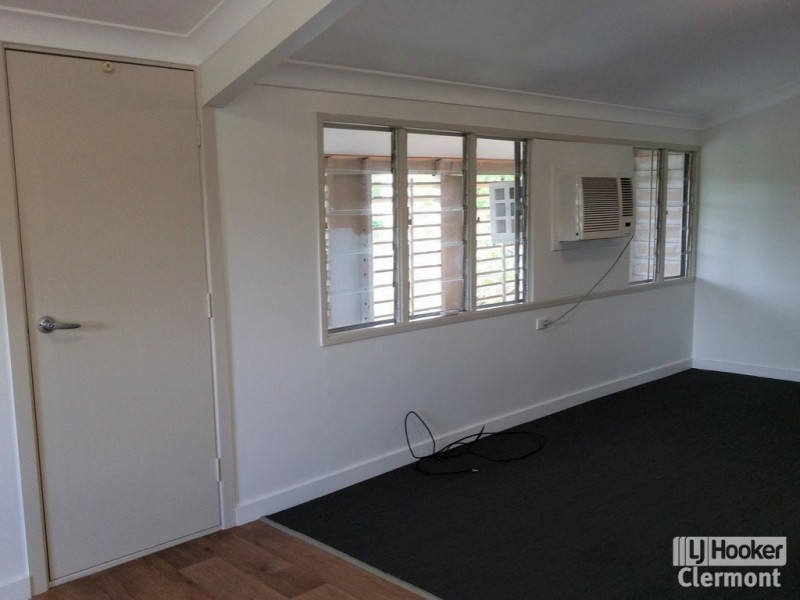 8 Herring Court, Clermont QLD 4721