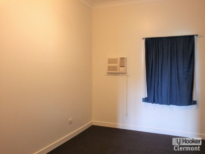 8 Herring Court, Clermont QLD 4721