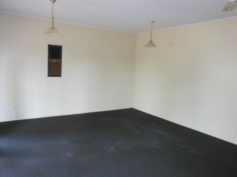 65 Box Street, Clermont QLD 4721