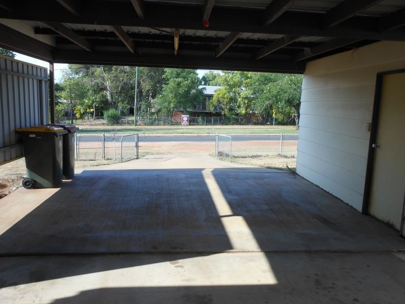 65 Box Street, Clermont QLD 4721