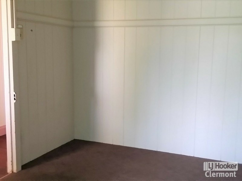 21 Douglass Street, Clermont QLD 4721