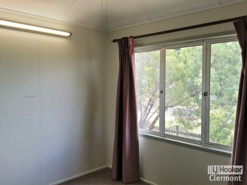 21 Douglass Street, Clermont QLD 4721