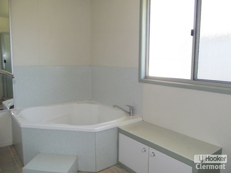 21 Douglass Street, Clermont QLD 4721