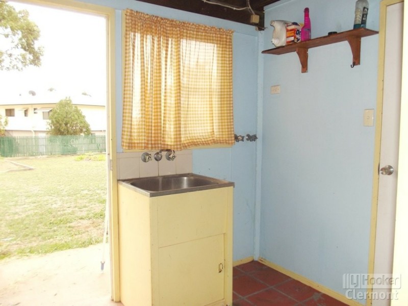 18 Blamey Street, Clermont QLD 4721