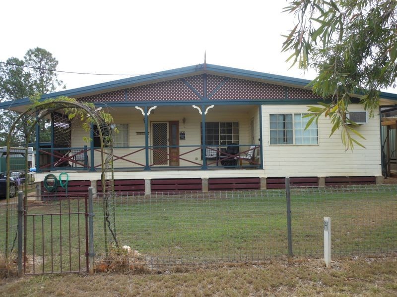 28 Lavarack Street, Clermont QLD 4721