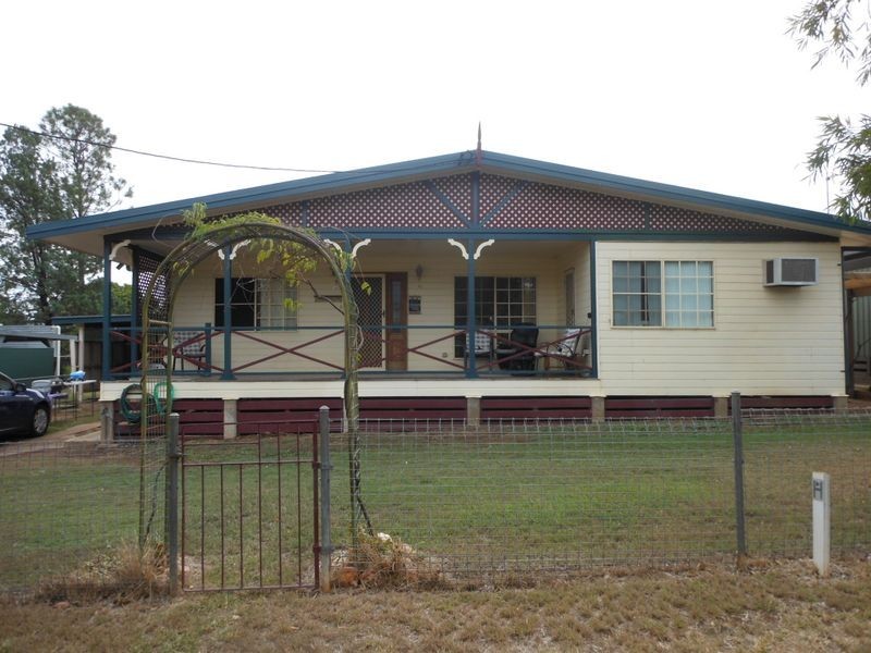 28 Lavarack Street, Clermont QLD 4721