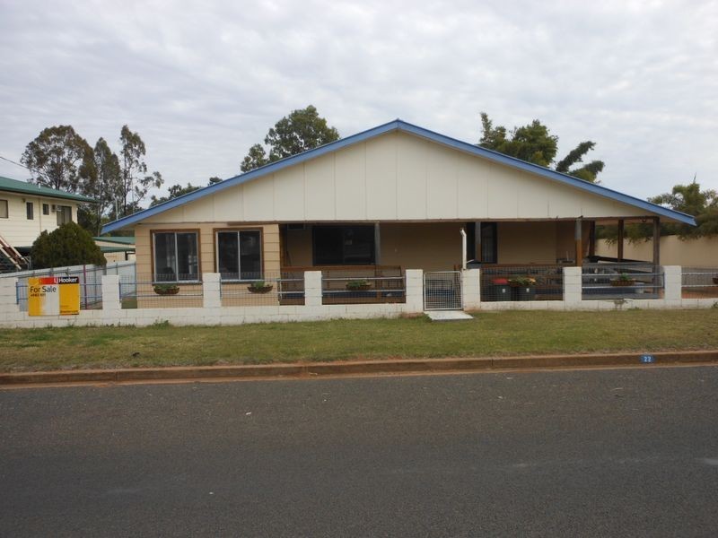 22 Capricorn Street, Clermont QLD 4721