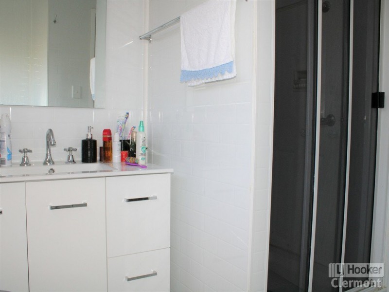 Unit 1 & 2/2 Blamey Street, Clermont QLD 4721