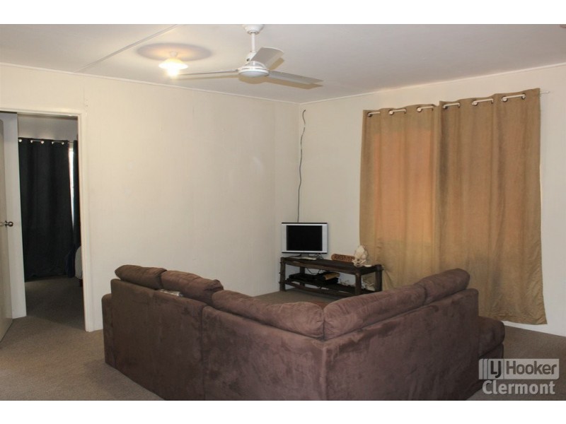 Unit 1 & 2/2 Blamey Street, Clermont QLD 4721