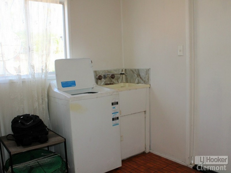 Unit 1 & 2/2 Blamey Street, Clermont QLD 4721
