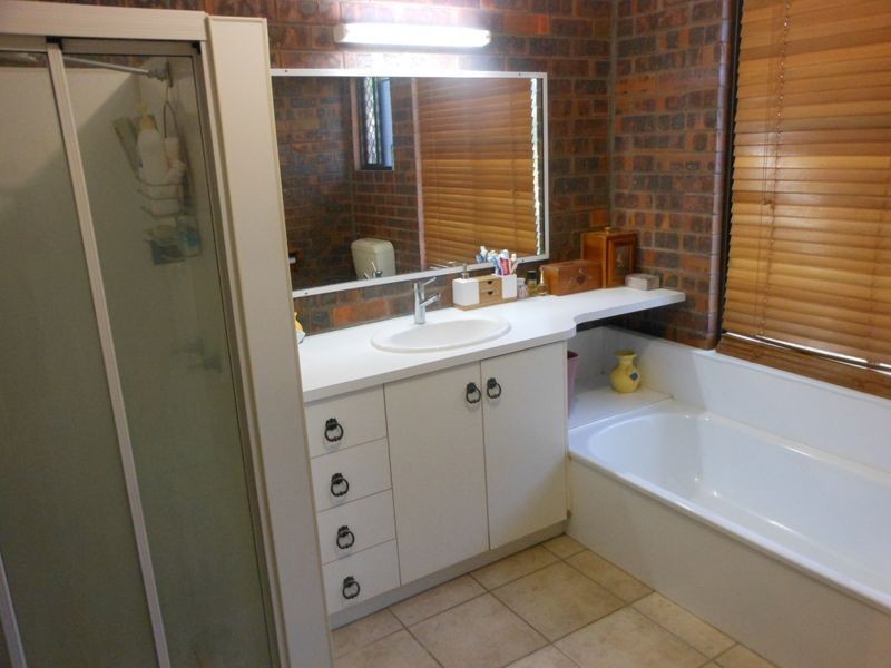 39 Langston Lane, Clermont QLD 4721