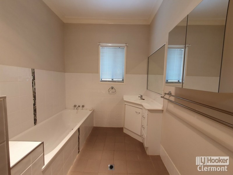 11 Risien Street, Clermont QLD 4721