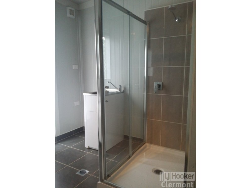 11 French Court, Clermont QLD 4721