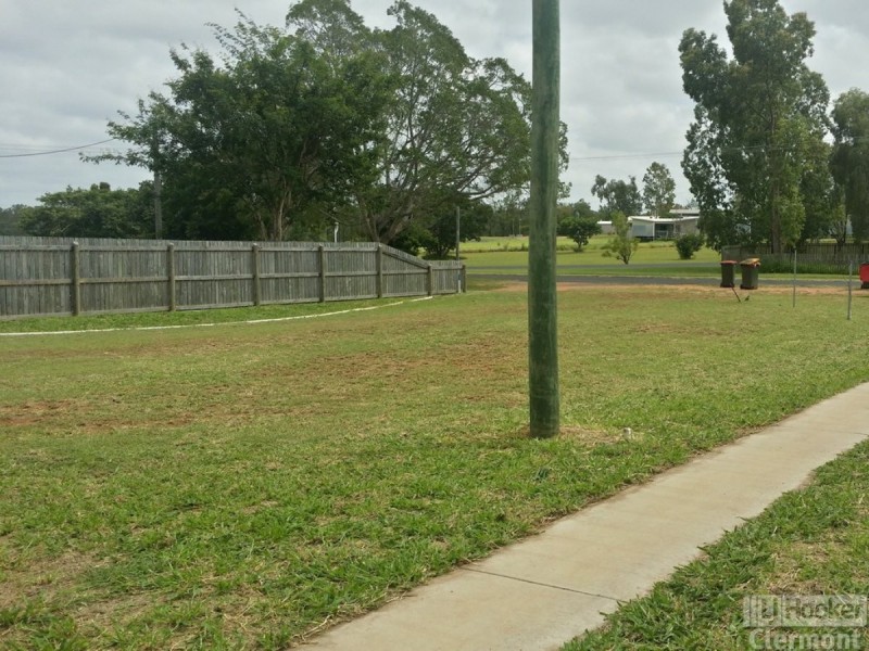 11 French Court, Clermont QLD 4721