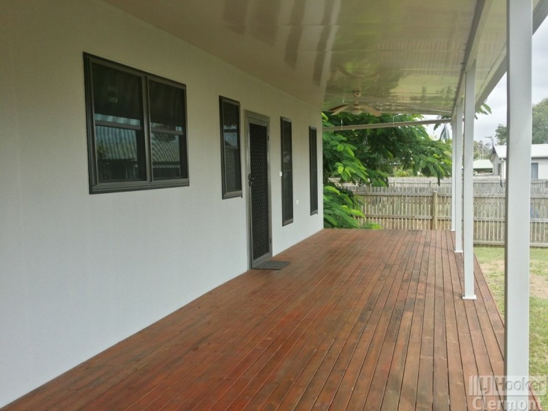 11 French Court, Clermont QLD 4721