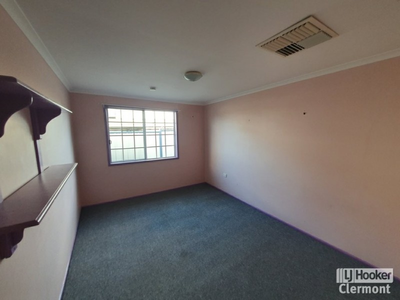 24 Box Street, Clermont QLD 4721