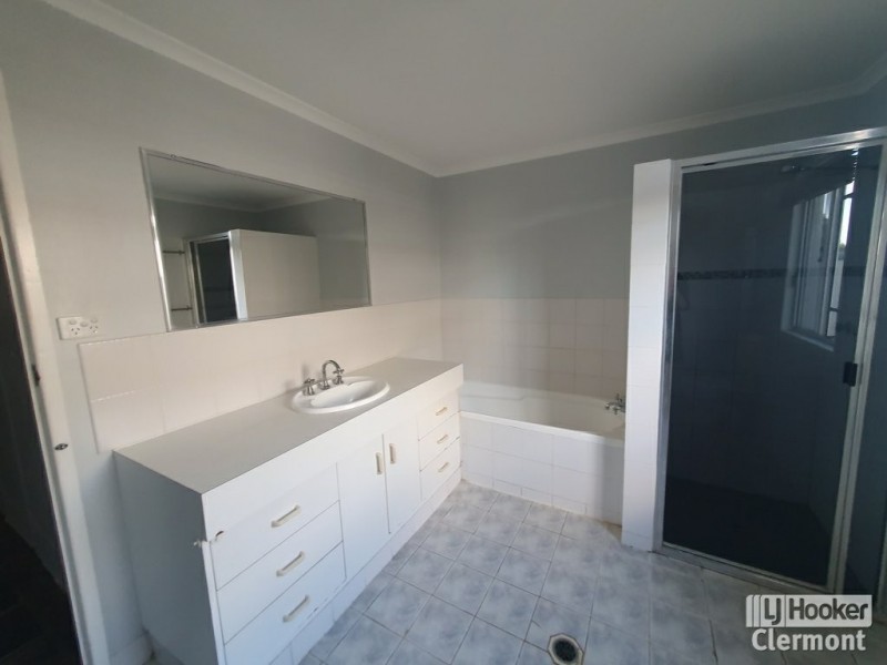 24 Box Street, Clermont QLD 4721